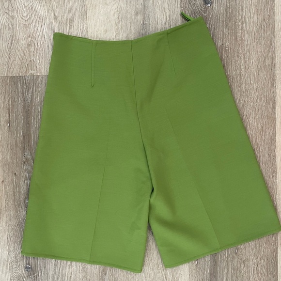 PRADA 100% Virgin Wool Green Knee Length Bermuda High Waisted Shorts - Picture 6 of 14